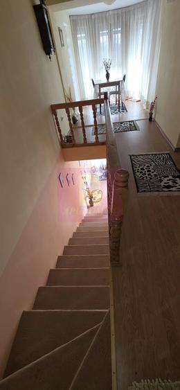 Casă cu 3 camere cu Teren 340 Mp în Poiana