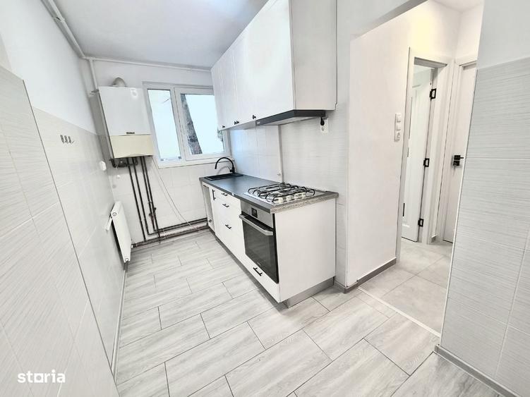 Apartament cu 2 camere decomandat în Cornișa