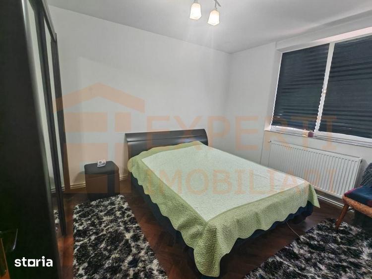 Apartament cu 3 camere decomandat în Far