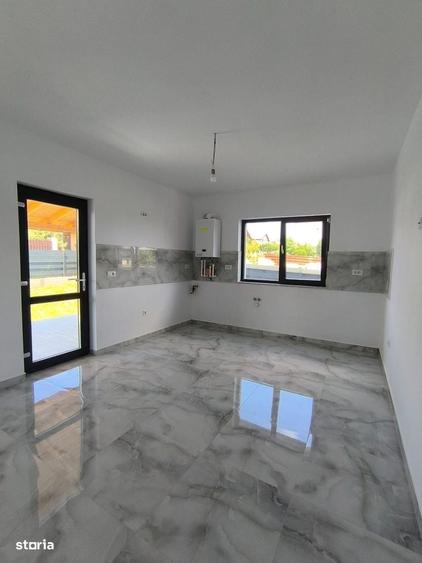 Vila de vanzare 100 mp utili | Valea Adanca Zona 5 Drumuri - 2