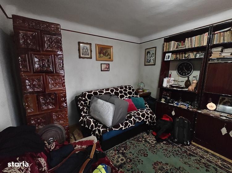 Casă cu 4 camere în Trușești