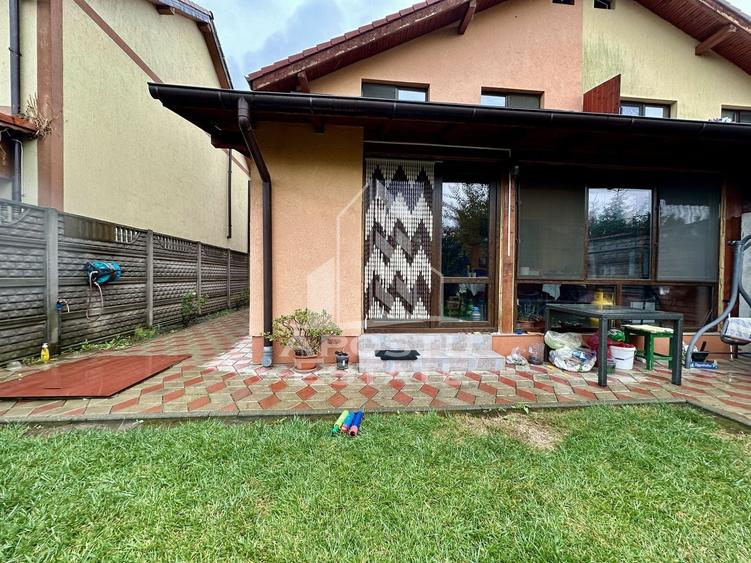 Duplex cu 4 camere cu Canalizare în Giroc
