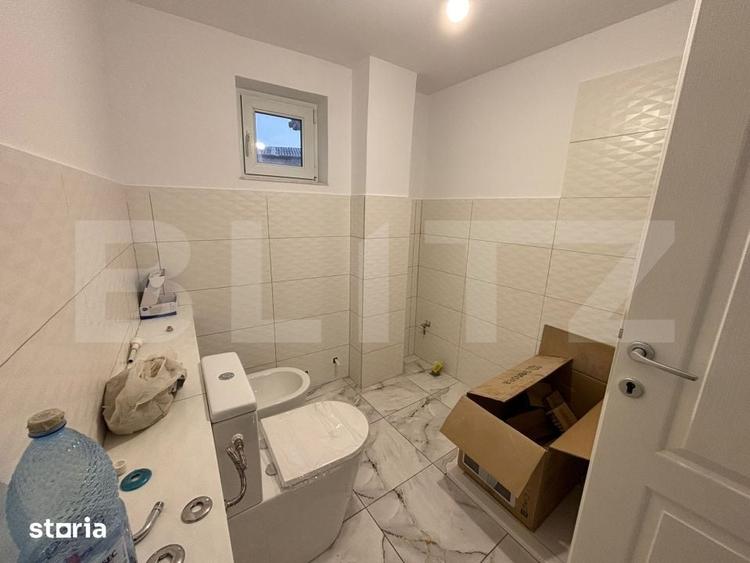 Apartament cu 3 camere semidecomandat în Holboca