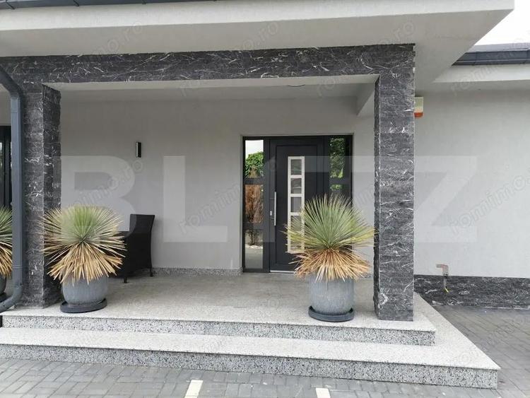 Casă cu 5 camere cu Teren 600 Mp în Valea