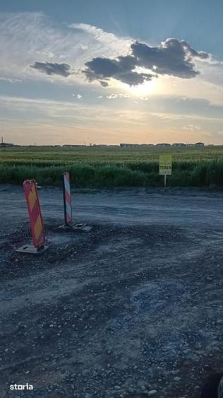 Teren de 9000 mp, în Dobroești