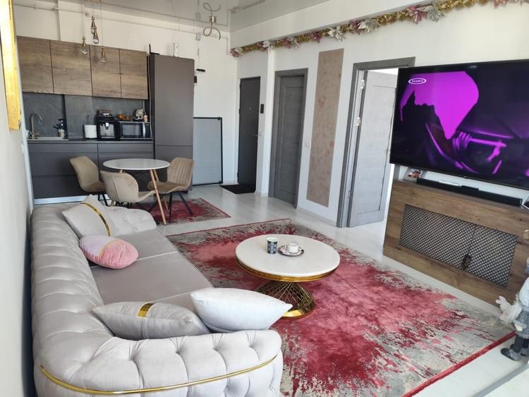 Apartament cu 3 camere, mobilat în Mamaia-Sat