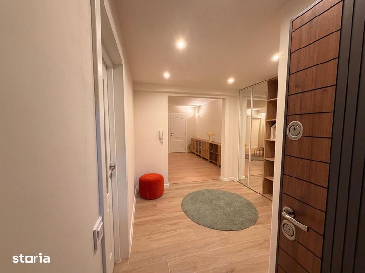 Apartament cu 4 camere în Aviatorilor