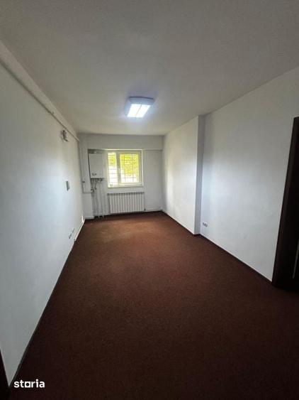 Apartament cu 4 camere în Republicii
