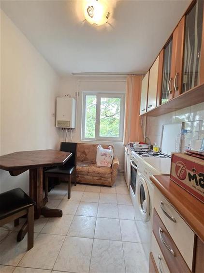 Apartament cu 2 camere semidecomandat în Tătărași