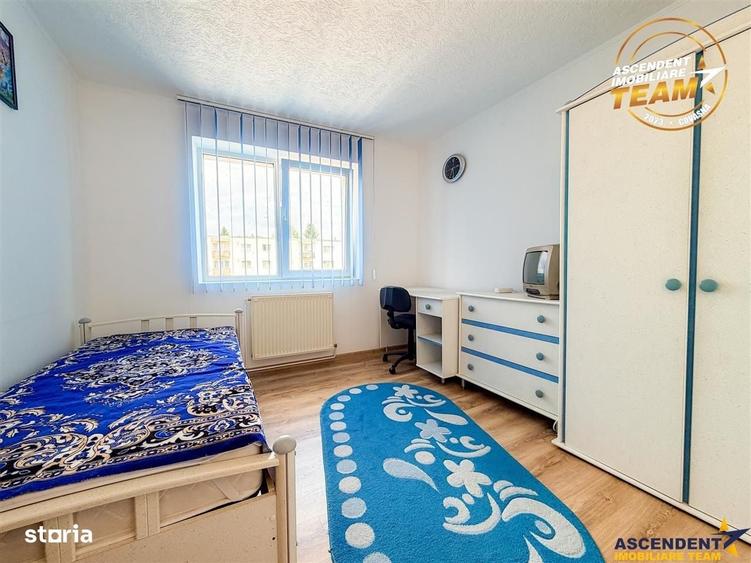 Apartament cu 3 camere decomandat în Central