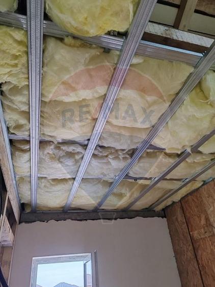 Casă individuală cu 4 camere cu Teren 450 Mp în Săbăreni