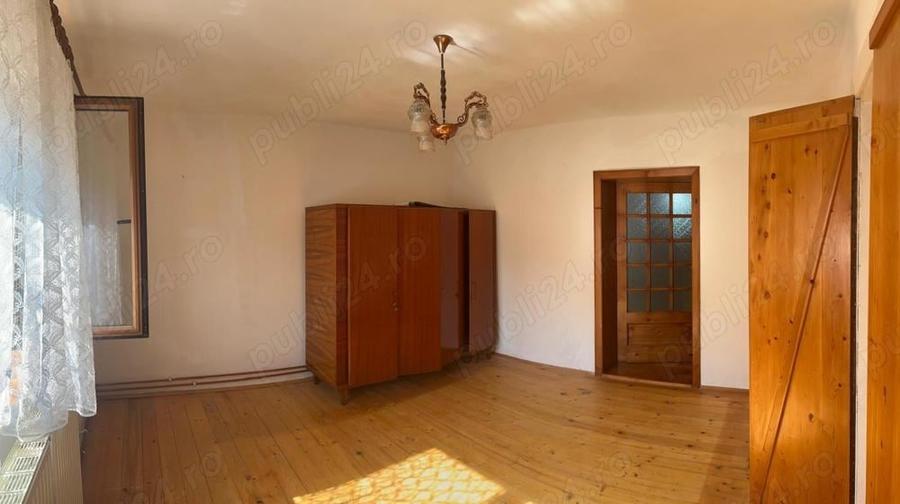 Casă cu 6 camere cu Teren 1213 Mp în Vladimirescu