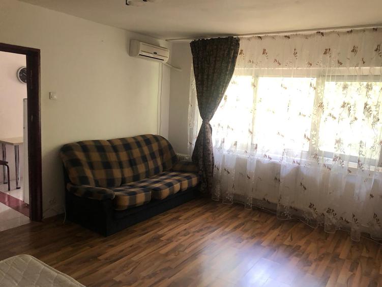 Garsonieră decomandată în Lujerului
