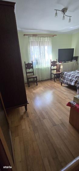 Casă cu 4 camere cu Teren 280 Mp în Central