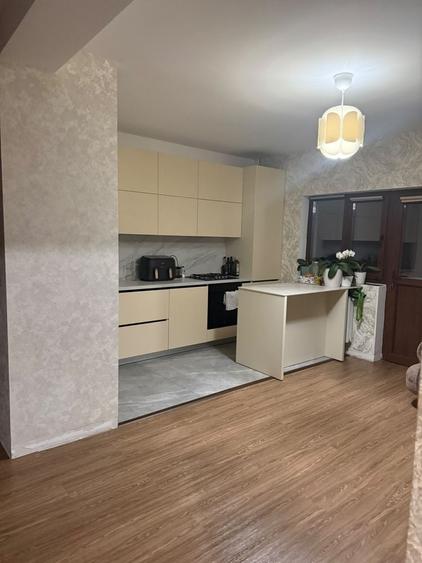 Casă cu 4 camere cu Teren 100 Mp în Clinceni