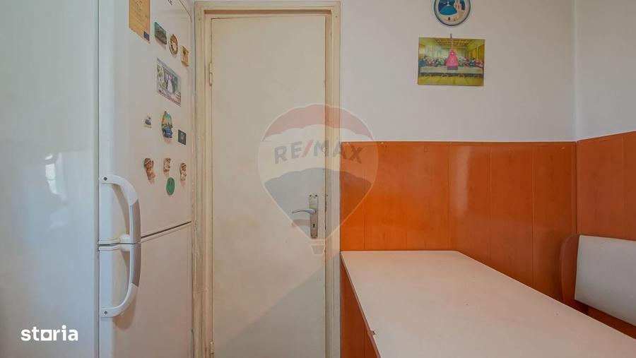 Apartament cu 4 camere în Stupini