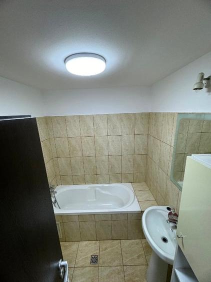 Apartament cu 2 camere decomandat în Sebastian