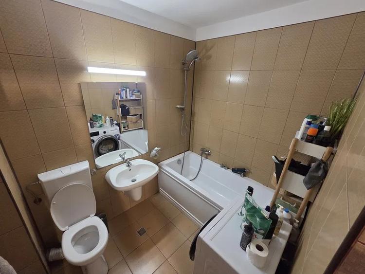Garsonieră semidecomandată, mobilată în Florești