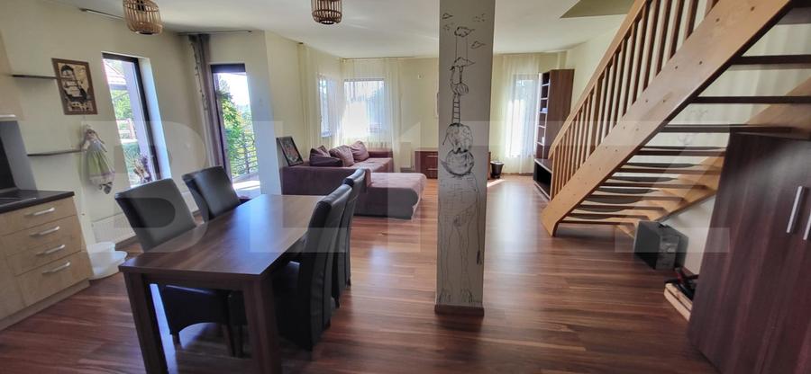 Apartament cu 3 camere semidecomandat, mobilat în Calea Dumbrăvii