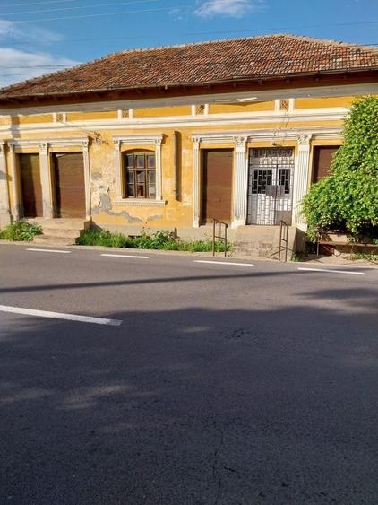 Casă individuală cu 5 camere cu Canalizare în Izimșa