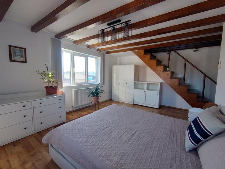Apartament cu 3 camere decomandat, mobilat în Circumvalațiunii — fotografia 2