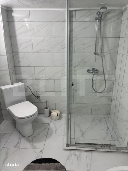 Casă cu 8 camere cu Teren 400 Mp în Central
