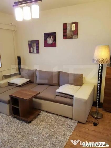 Apartament cu 2 camere decomandat în Republicii