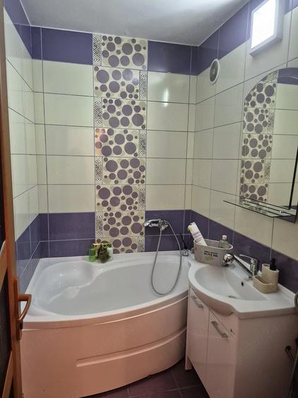 Apartament cu 3 camere decomandat în Țiglina 2