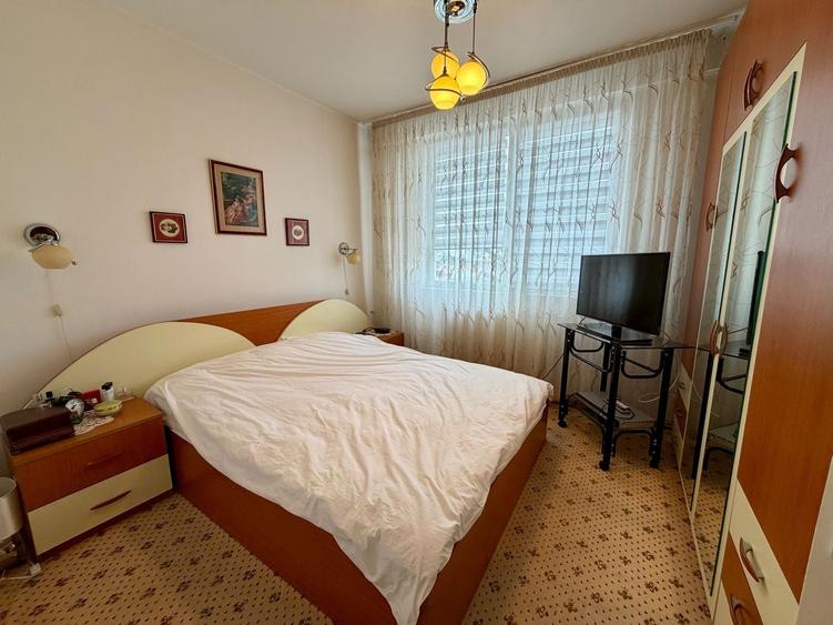 Apartament cu 2 camere decomandat, mobilat în Central