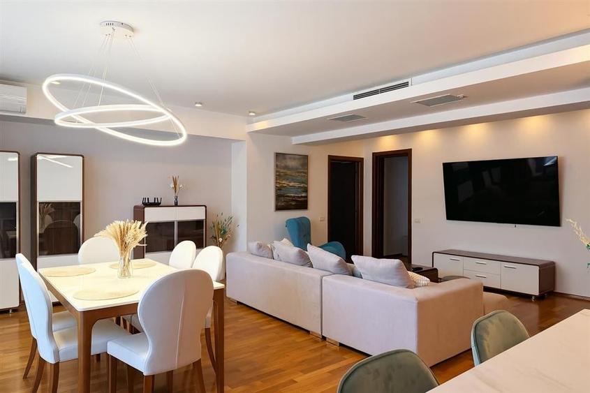 Apartament cu 3 camere decomandat în Herăstrău