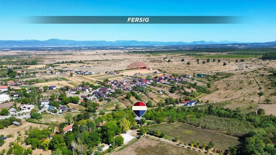Casă individuală cu 1 camere cu Teren 1000 Mp în Fersig