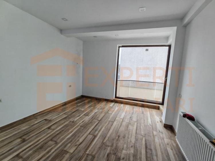 Spațiu comercial, de 360 mp, în Central