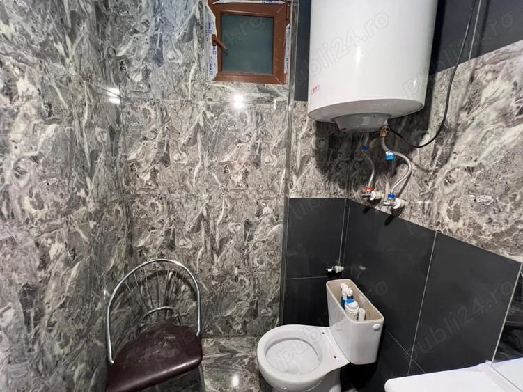 Casă cu 6 camere în Răzvani