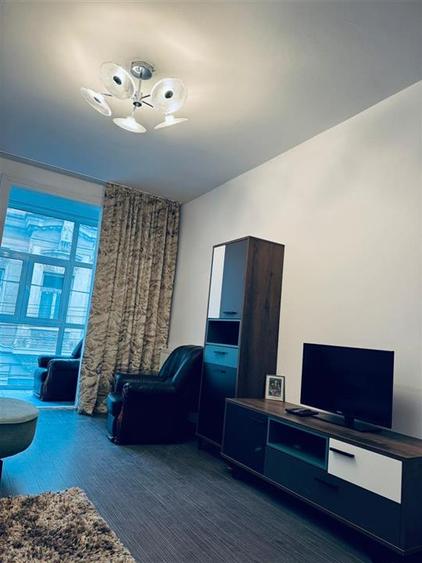 Apartament cu 2 camere decomandat, mobilat în Centru Civic