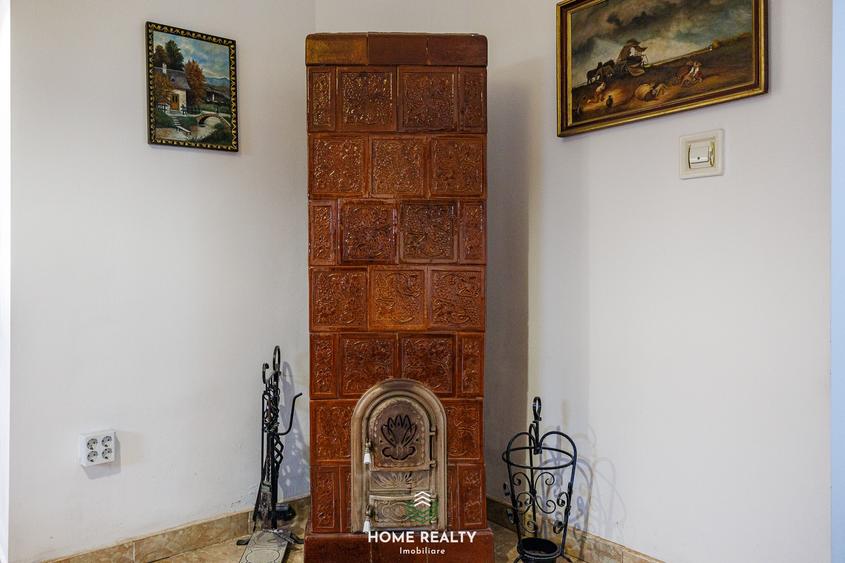 Casă individuală cu 6 camere cu Canalizare în Sud-Vest