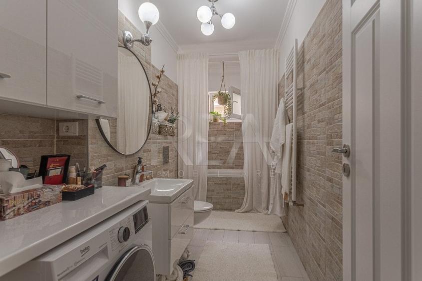 Apartament cu 3 camere decomandat în Metalurgiei