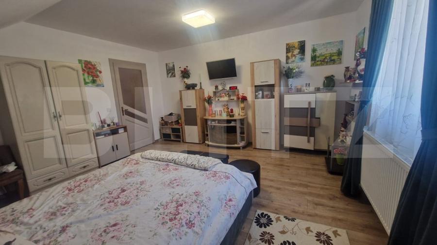 Casă individuală cu 5 camere cu Canalizare în Stupini