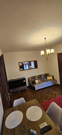 Apartament cu 2 camere decomandat în Piața Centrală