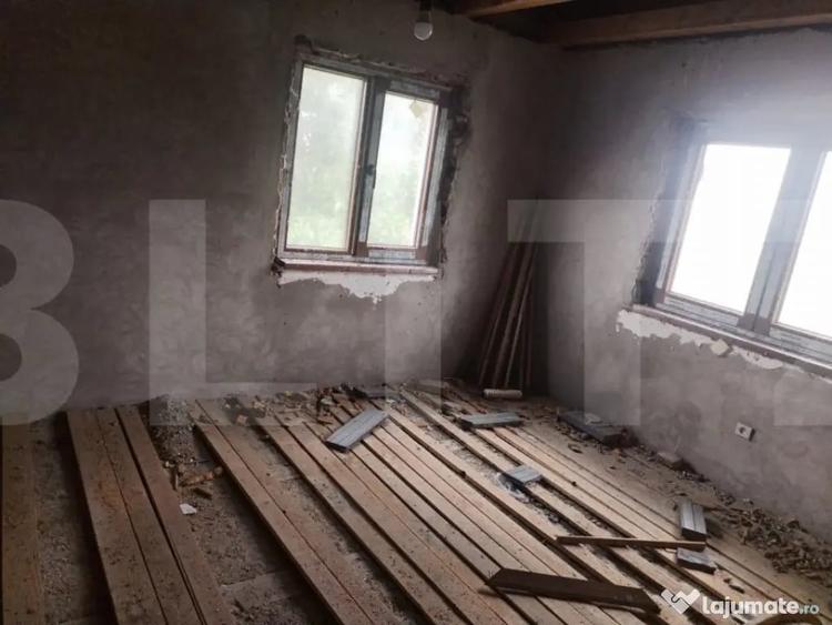 Casă cu 5 camere cu Teren 1400 Mp în Dorohoi