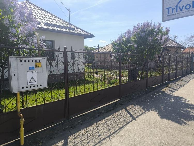 Casă cu 4 camere cu Teren 800 Mp în Unirii
