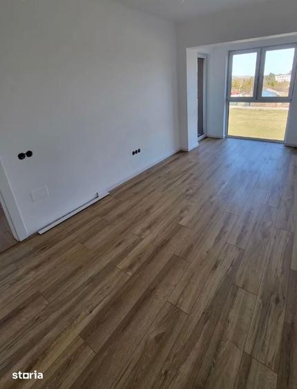 Apartament cu 3 camere în Florești