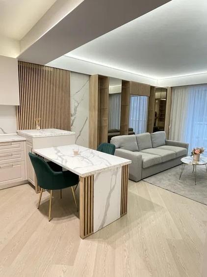 Apartament cu 2 camere semidecomandat, mobilat în Pipera