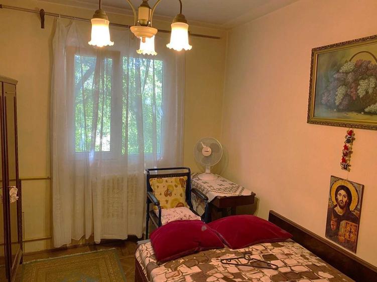 Apartament cu 3 camere semidecomandat în Militari