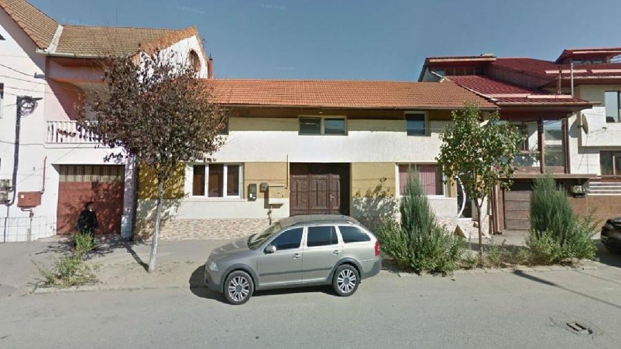 Casă individuală cu 4 camere cu Teren 667 Mp în Central