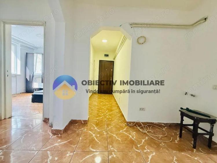 Apartament cu 3 camere decomandat în Est