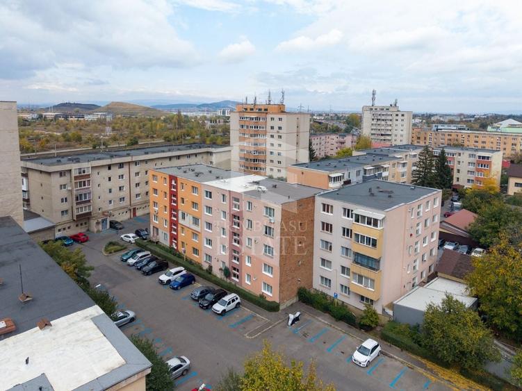Apartament cu 3 camere decomandat în Triaj