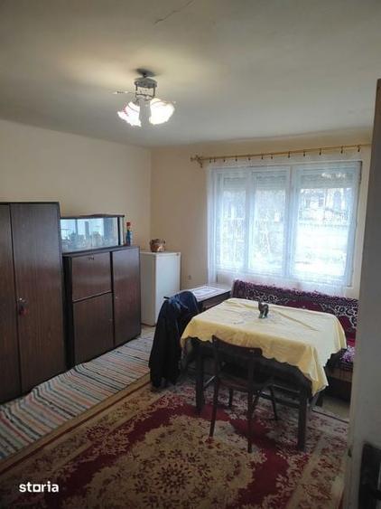 Casă cu 2 camere cu Teren 100 Mp în Central