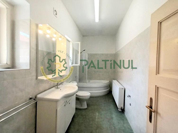 Casă individuală cu 3 camere cu Canalizare în Sub Arini