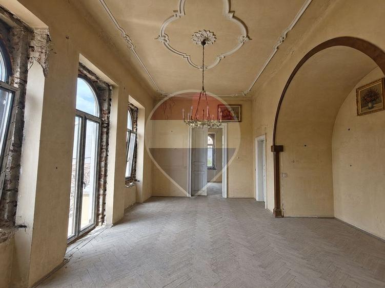Clădire 460 mp în zona centrală, teren 1.371 mp și 30 locuri parcare - 5