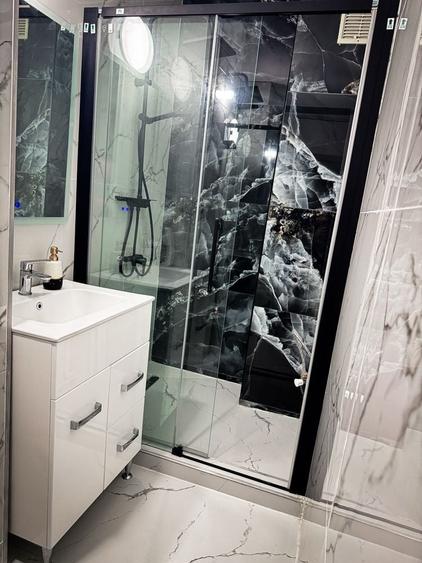 Apartament cu 2 camere decomandat în Calea București